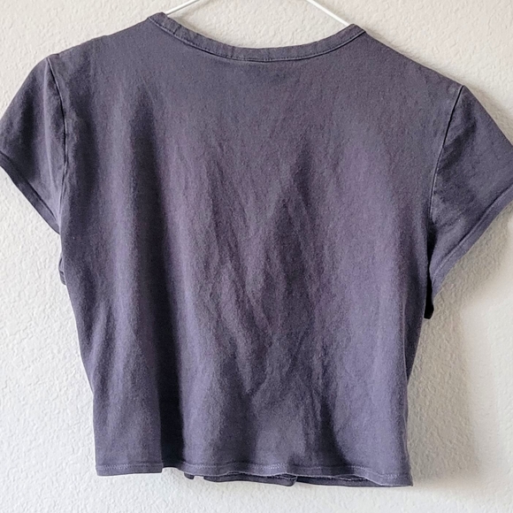 Slightly Cropped Gray Top - Picture 2 of 3